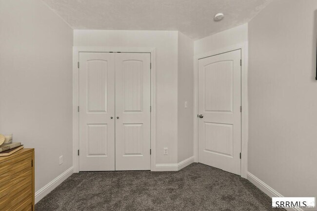 Building Photo - 1150 Hammerstone Dr