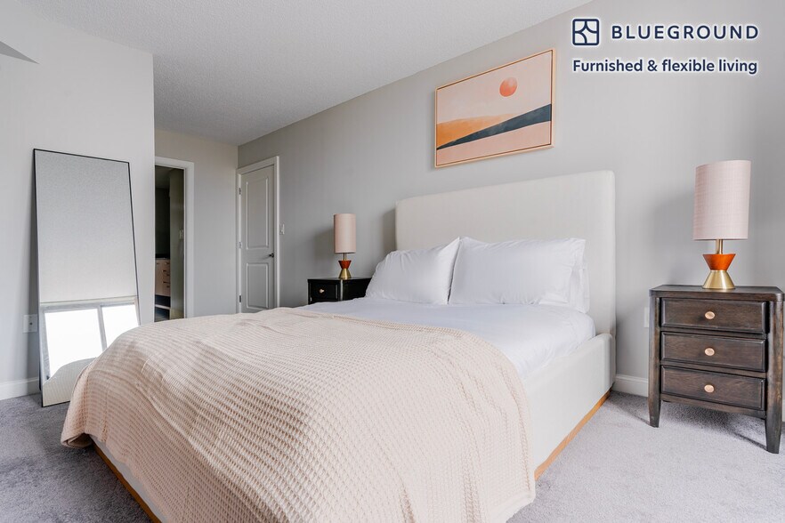 Building Photo - 4835 Cordell Ave