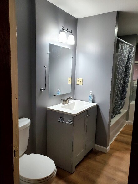 Building Photo - 340 Highland St