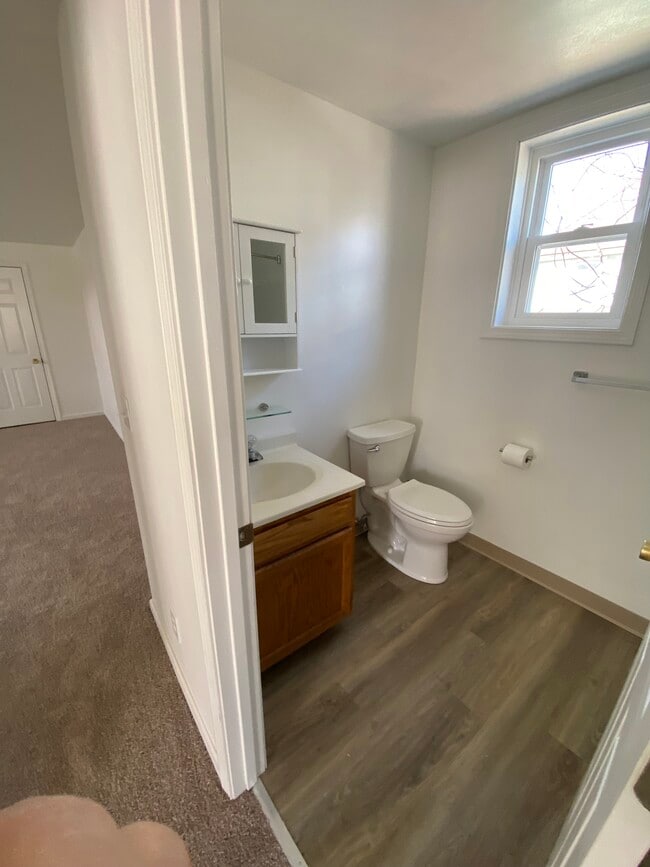 Building Photo - 505 Hawley Ave
