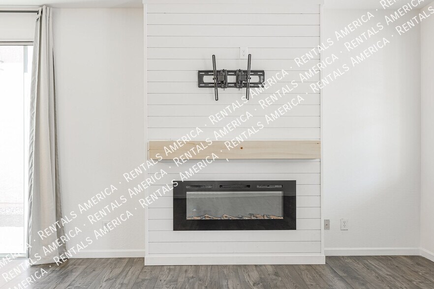 Building Photo - 2087 S Avocet St