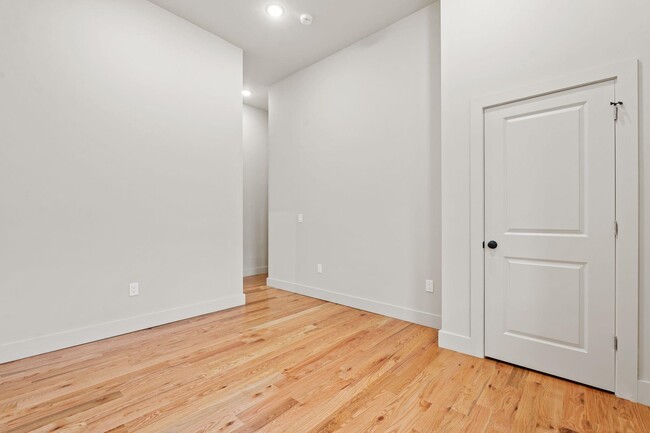 Building Photo - 150 West Side Ave