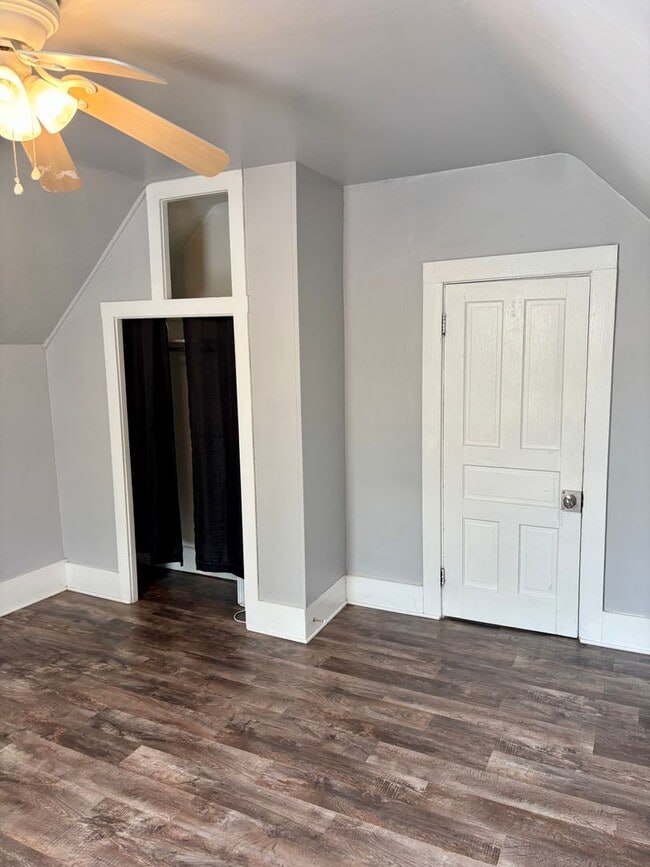 Building Photo - Check Out This 3-Bed/1-Bath House in Bluff...