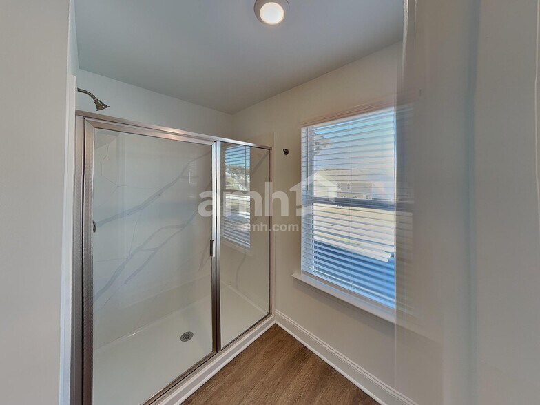 Building Photo - 1409 Aquamarine Dr