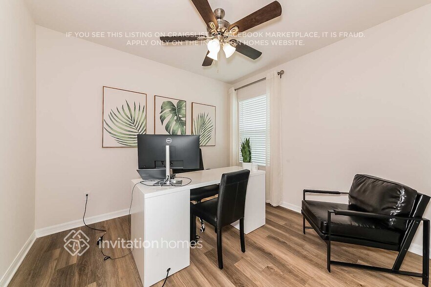 Building Photo - 8048 Majestic Palms Ct