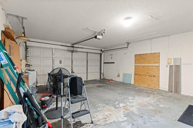 Building Photo - 1218 Gillespie Dr N
