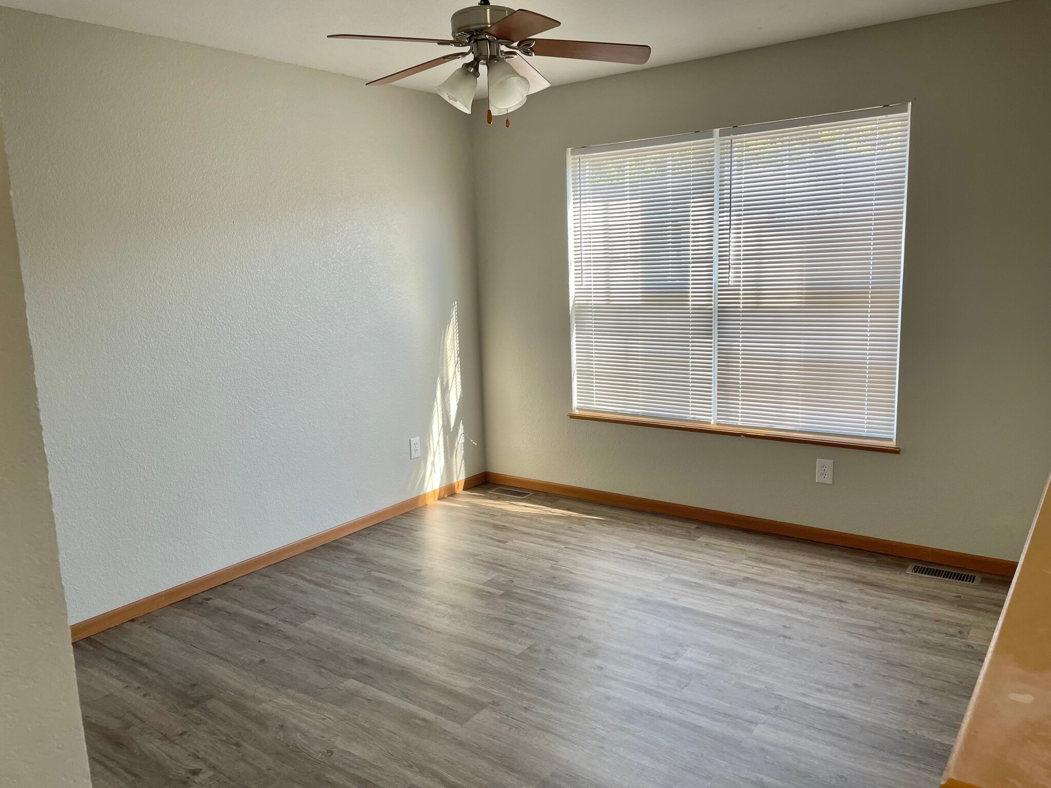 Living room - 5309 Deer Valley Dr