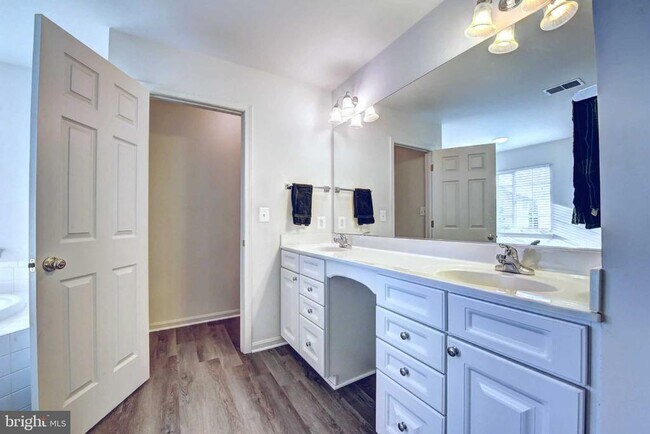 Building Photo - 110 Hunton Dr