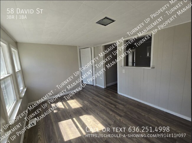 Building Photo - 58 David St