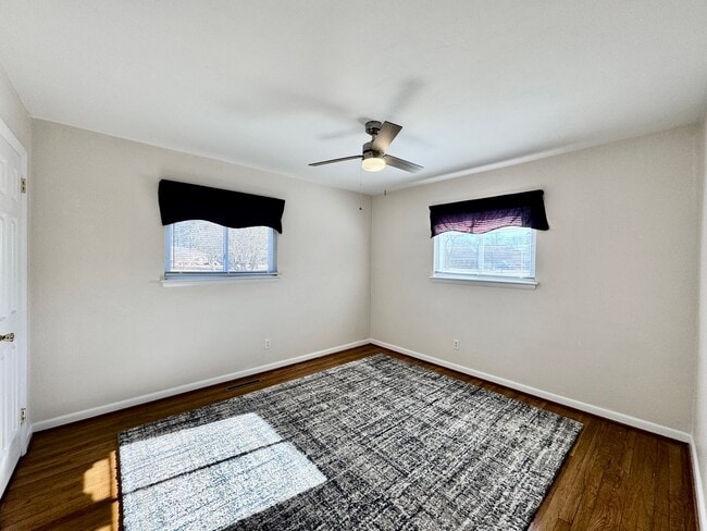 Building Photo - Available NOW! Lakefront 4 Bedroom/2 Bath Home, Pet-Friendly, Fenced Yard, Great School Zones!