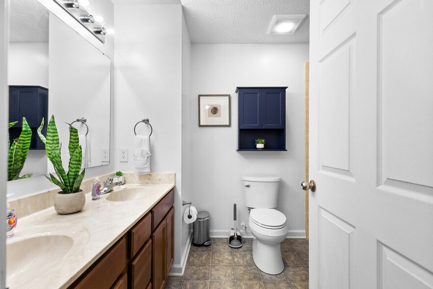 Building Photo - 11179 Catalina Dr