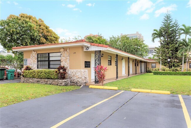 Building Photo - 214 Salamanca Ave