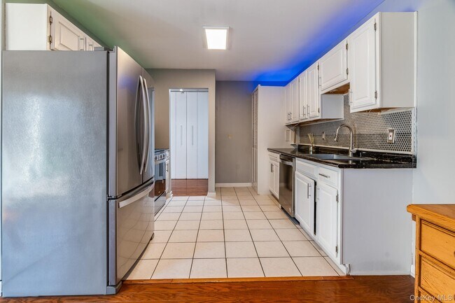 Building Photo - 23 Alpine Dr