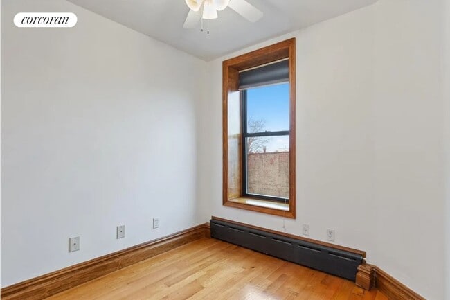 Building Photo - 378 6th Ave