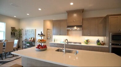 Building Photo - Charming 2-Bedroom Home with Central Vacuum & 2 Baths on Edgewood Drive!