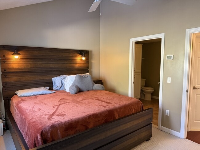 Building Photo - 20 Profile Cir