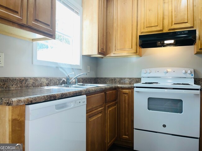 Building Photo - 605 Wilburn Ave