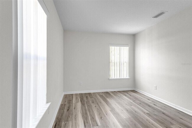 Building Photo - 81 Panorama Dr