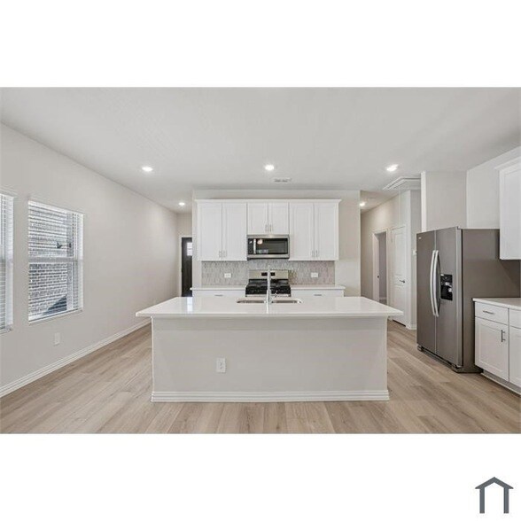 Building Photo - 6004 Alderton Dr
