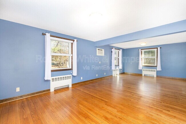 Building Photo - 42 Valley View Ln