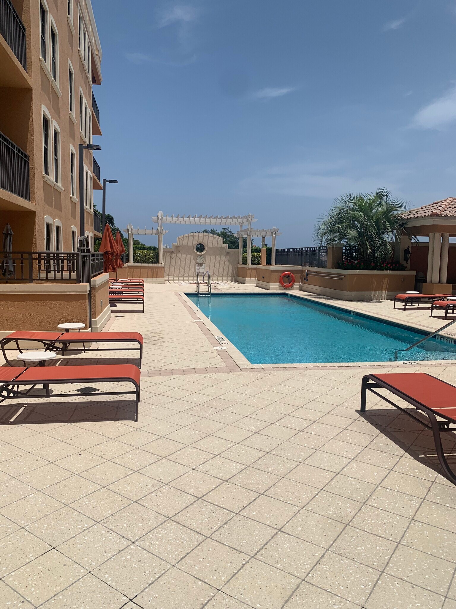 Pool / Deck - 511 Lucerne Ave