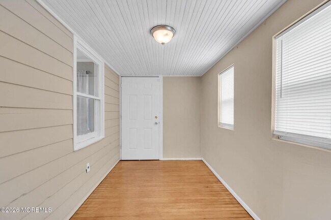 Building Photo - 1218 Lister St
