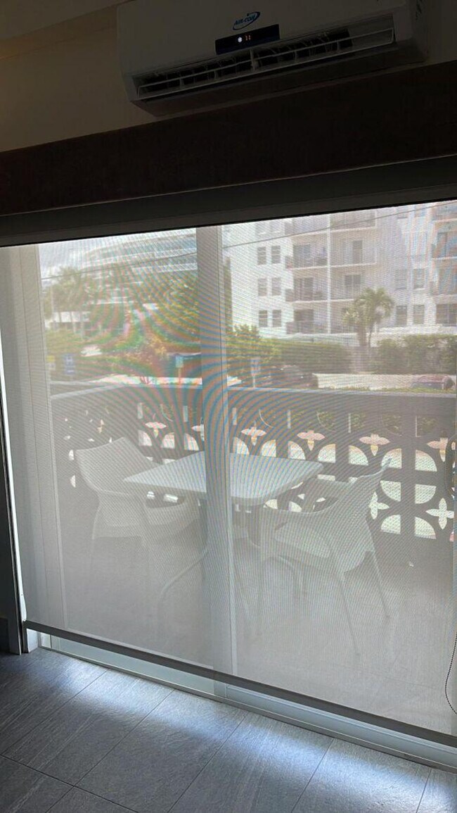 Building Photo - 6495 Indian Creek Dr