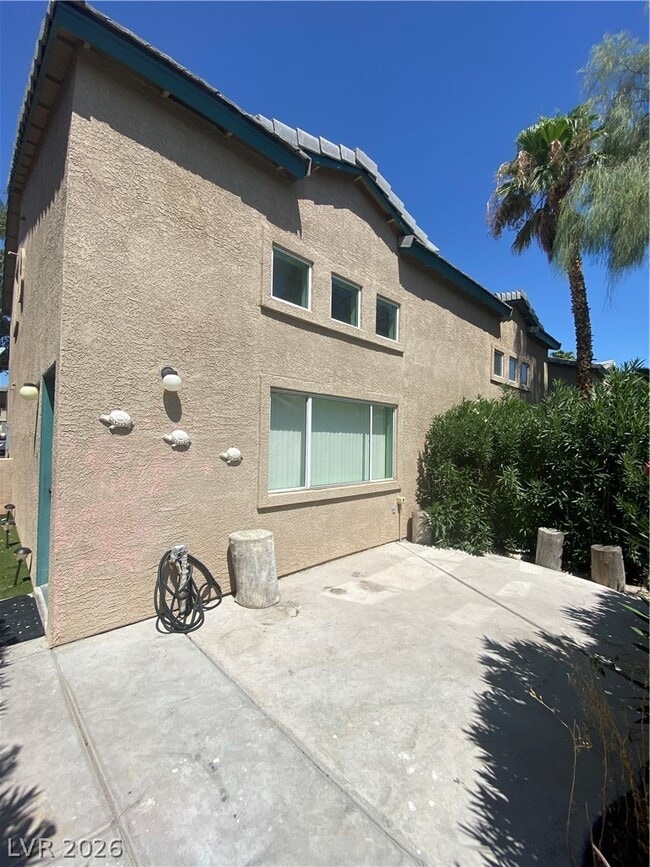 Building Photo - 5264 Sacha Way