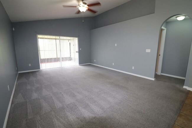 Building Photo - 324 Red Kite Dr