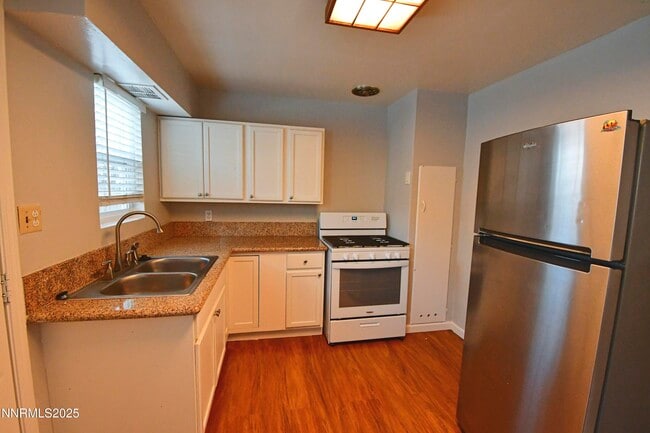 Building Photo - 1607 H St