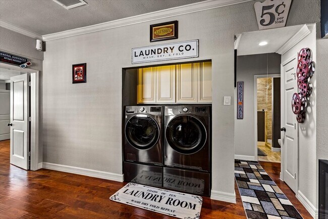 Building Photo - 3715 Avenue O 1/2