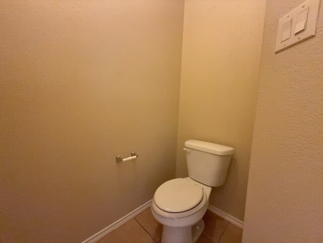 Building Photo - 2333 Cedarwood Dr