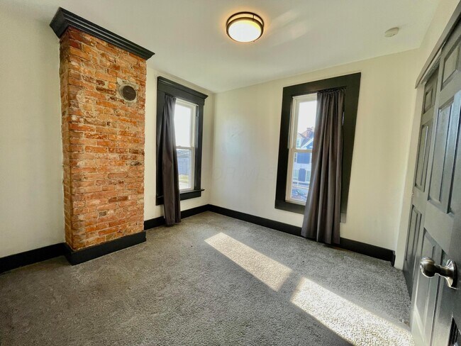 Building Photo - 28 N Princeton Ave