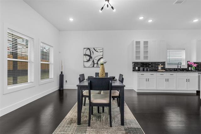 Building Photo - 407 Dubois Ave