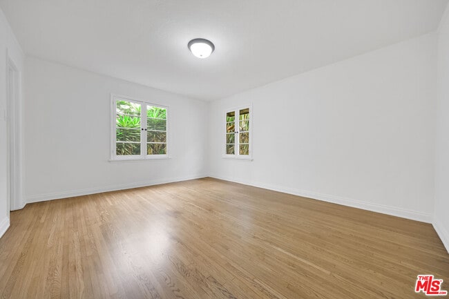 Building Photo - 844 19th St