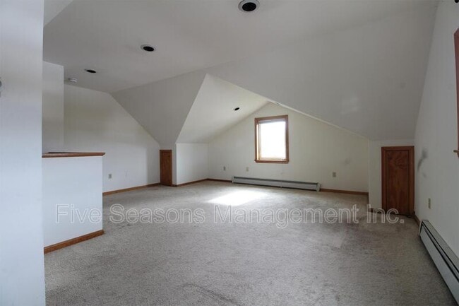 Building Photo - 62-65 Orchard Terrace - 64