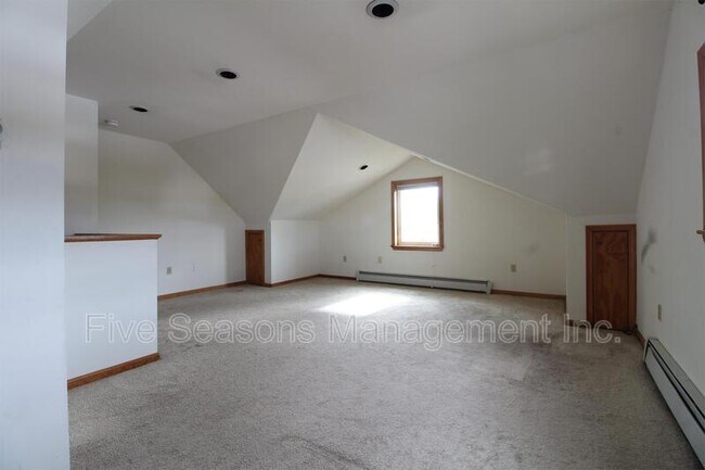 Building Photo - 62-68 Orchard Terrace - 68