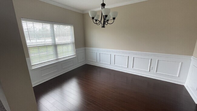 Building Photo - Home For Rent