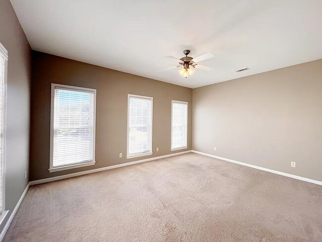 Building Photo - 107 Olde Towne Dr