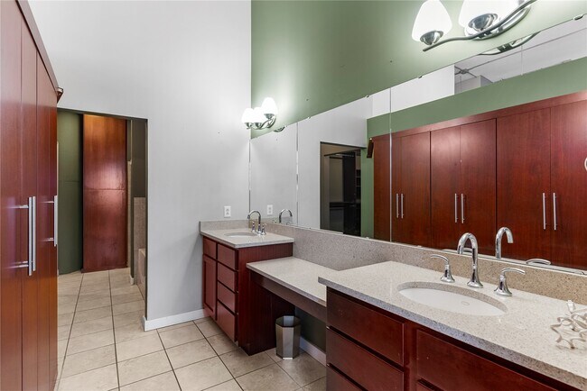 Building Photo - 1520 Washington Ave