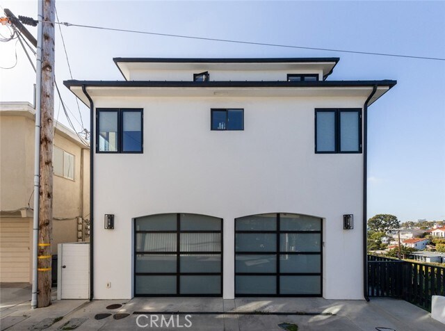 Building Photo - 314 Dahlia Pl