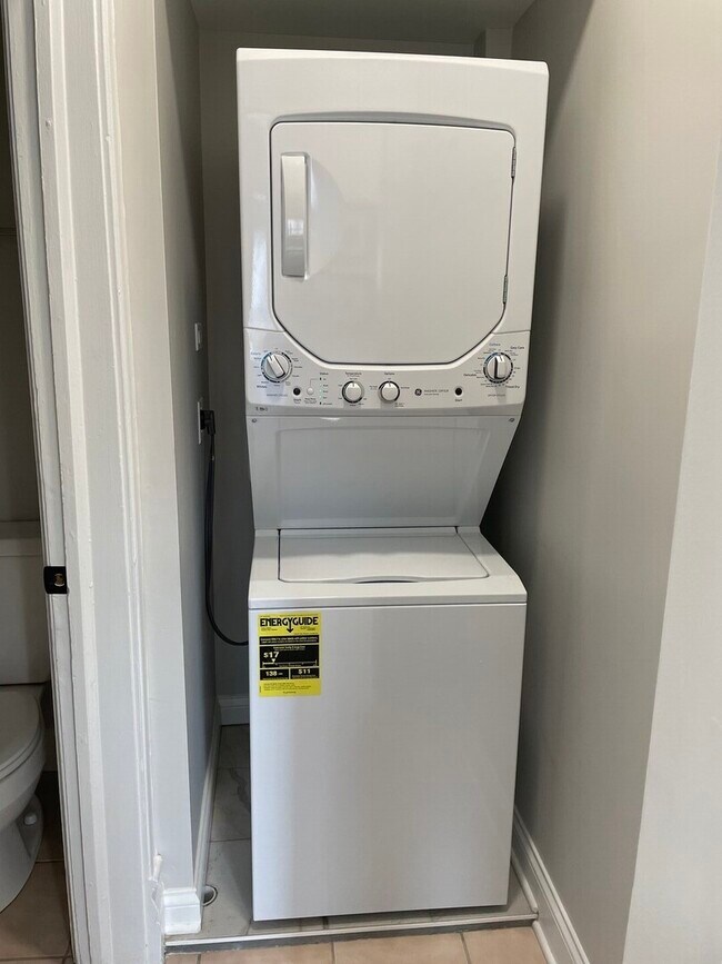 Building Photo - 433 Wisconsin Ave