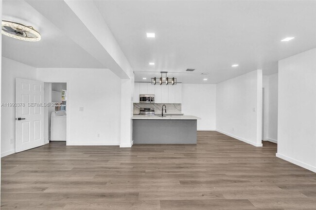 Building Photo - 7041 Raleigh St