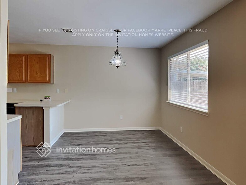 Building Photo - 18203 Gravenhurst Ln