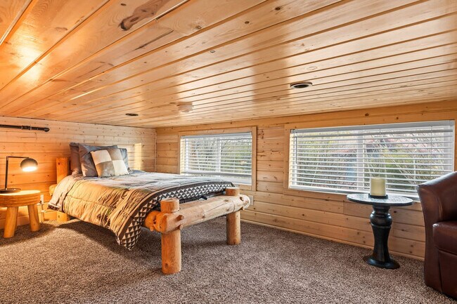 Building Photo - 2830 Red Rock Loop Rd