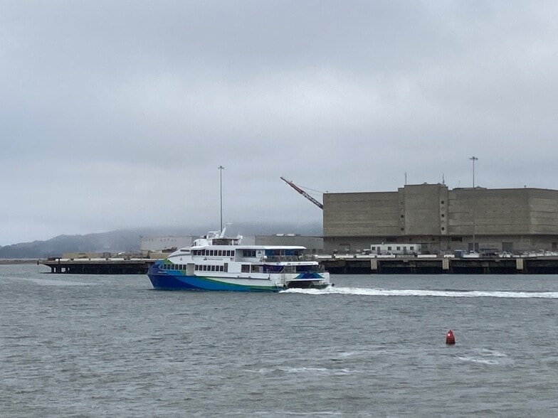 New Richmond Ferry to SF - 127 Shoreline Ct
