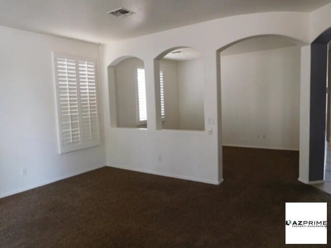 Building Photo - 2421 W Ellis St