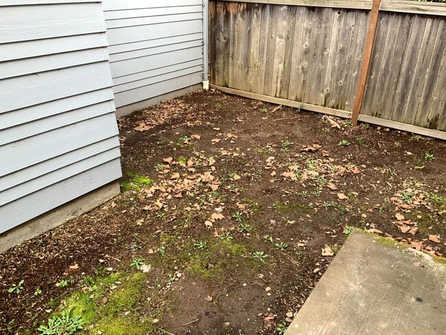 Building Photo - 3 Bedroom Home in Bethel-Danebo Area