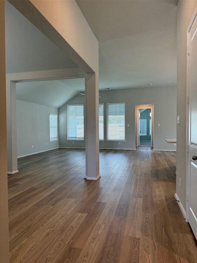 Building Photo - 5207 Maple Wood Dr