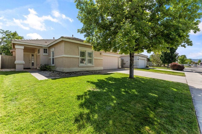 Building Photo - Effortless Living Starts Here — Just Bring Your Suitcase and Step Into Comfort